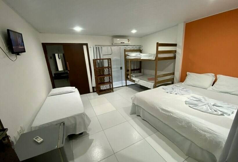 غرفة عائلية, Piratas Do Morro Pousada