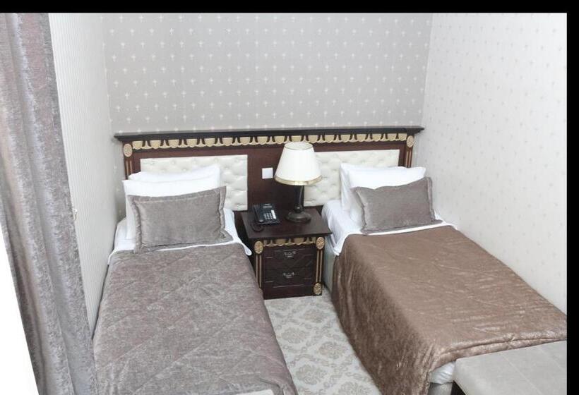 חדר סטנדרט, Spring