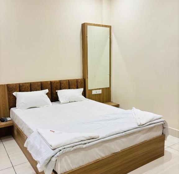 Семейный Номер Deluxe, Shreegopal