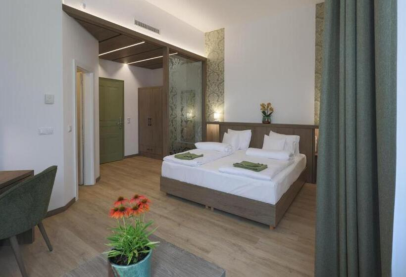 اتاق استاندارد, Turul Villa