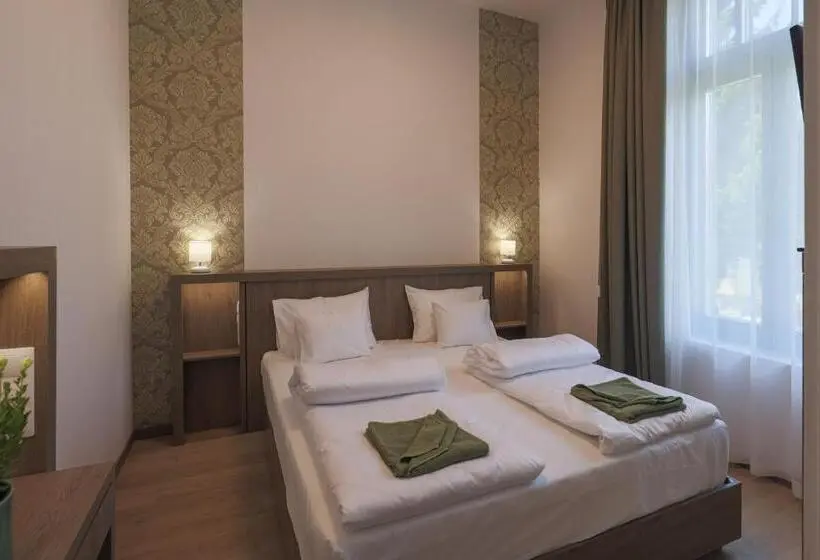 آپارتمان 1 خوابه, Turul Villa