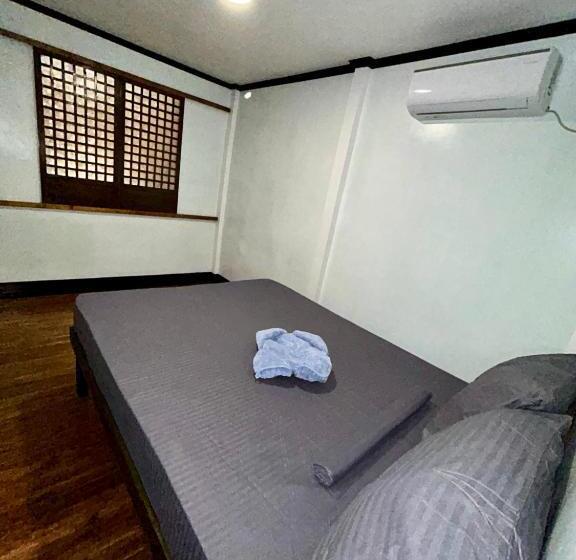 스탠다드 룸 공동 욕실, Islanders Hostel Port Barton