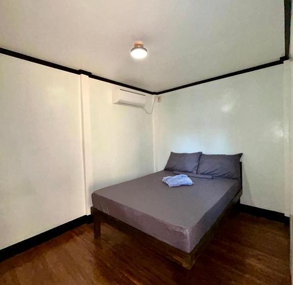 اتاق استاندارد با سرویس بهداشتی مشترک, Islanders Hostel Port Barton