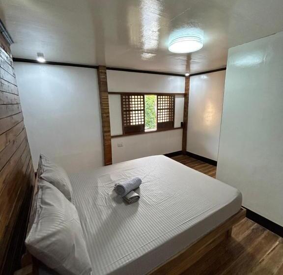 اتاق استاندارد, Islanders Hostel Port Barton