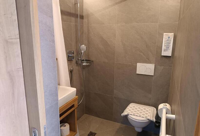 标准三人间, Bed And Breakfast Ederhof