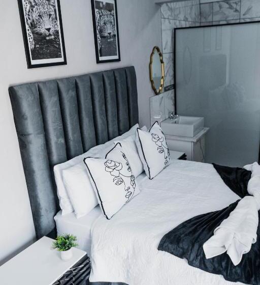 חדר סטנדרט נוף לבריכה, Plein On Suid Guesthouse