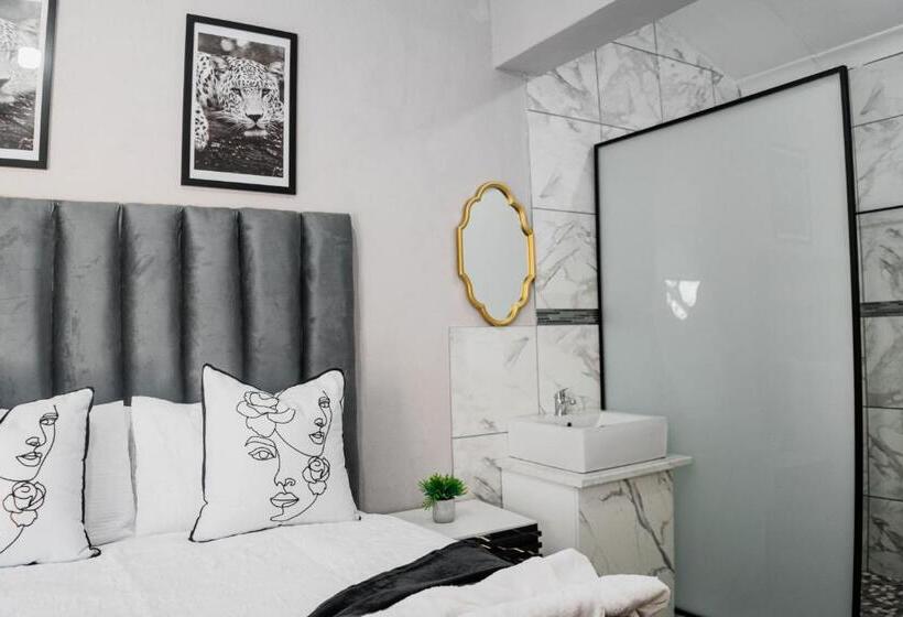 스탠다드 룸 풀장 전망, Plein On Suid Guesthouse