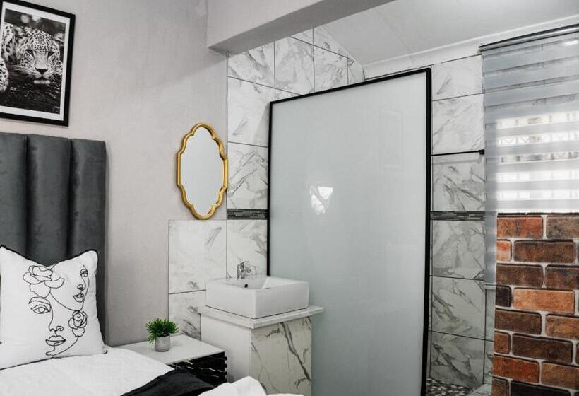 스탠다드 룸 풀장 전망, Plein On Suid Guesthouse