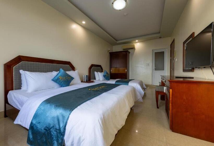 اتاق ساده سه‌ نفره, The One Hostel & Rooftop Bar Catba