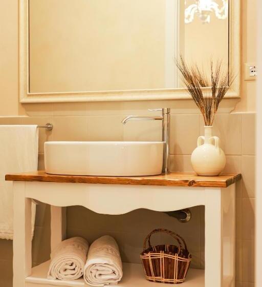 סטודיו דלוקס, Corte Degli Angeli