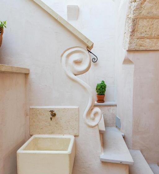 סטודיו דלוקס, Corte Degli Angeli