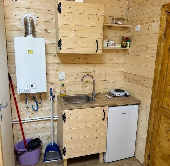 اتاق استاندارد با چشم‌انداز دریاچه, Golden Carp Lake