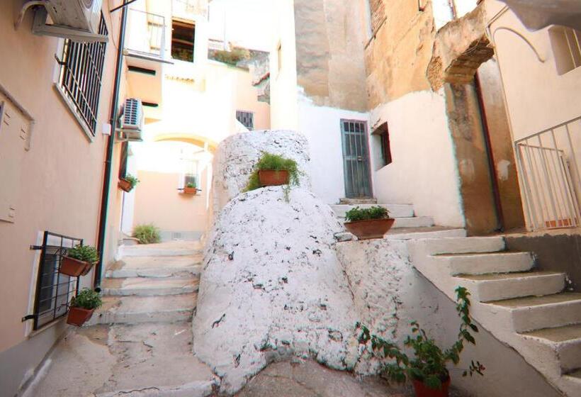 غرفة قياسية, La Dimora Del Generale