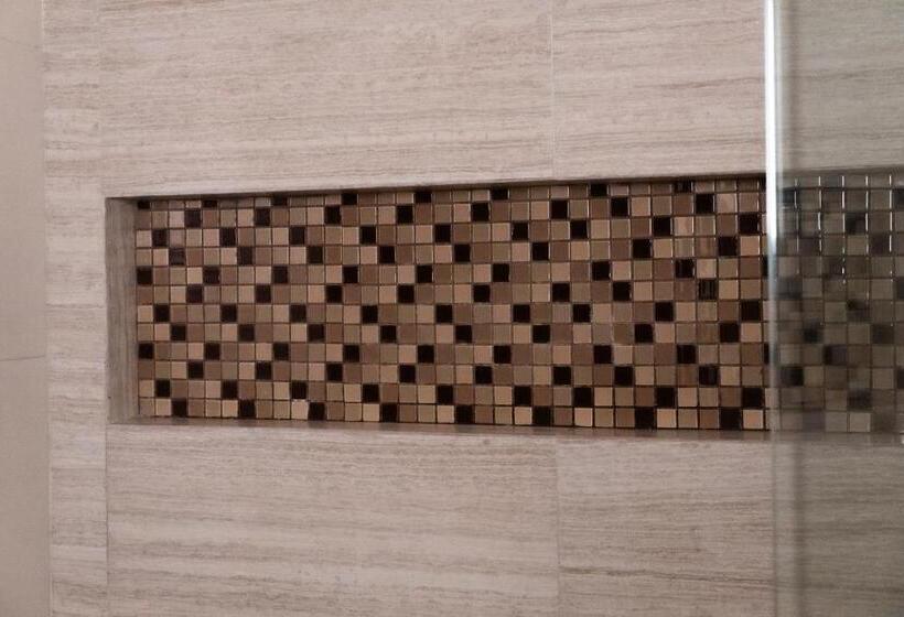 חדר סטנדרט לשלושה, Infinity Suites Habitación Triple 209