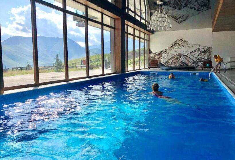 استودیو خانوادگی, New Gudauri Twins 126