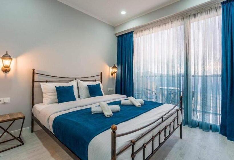 استودیو خانوادگی, New Gudauri Twins 126