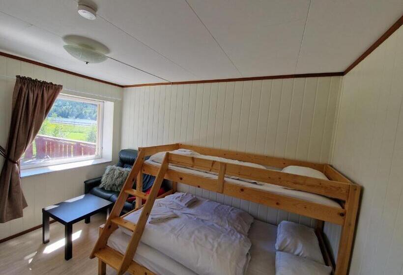 Трежместный Номер Economy, Tretten Kro Og Motell