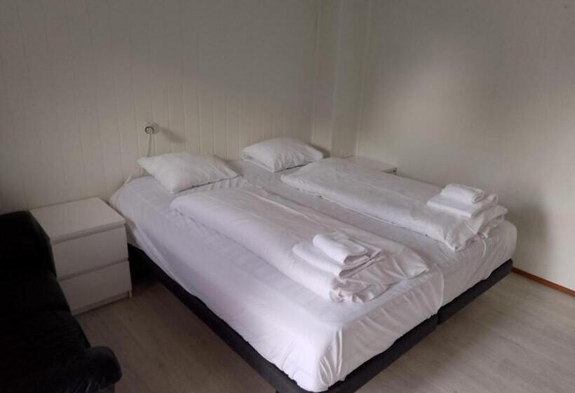 Номер Стандарт, Tretten Kro Og Motell