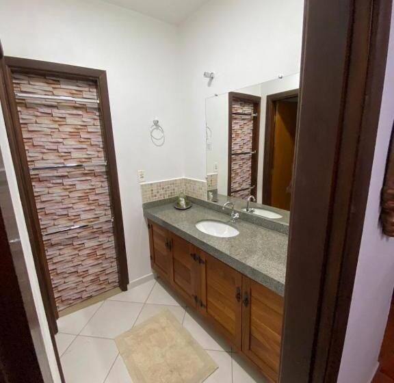 سوییت با چشم‌انداز کوه, Casarão Coimbra Pousada Colonial