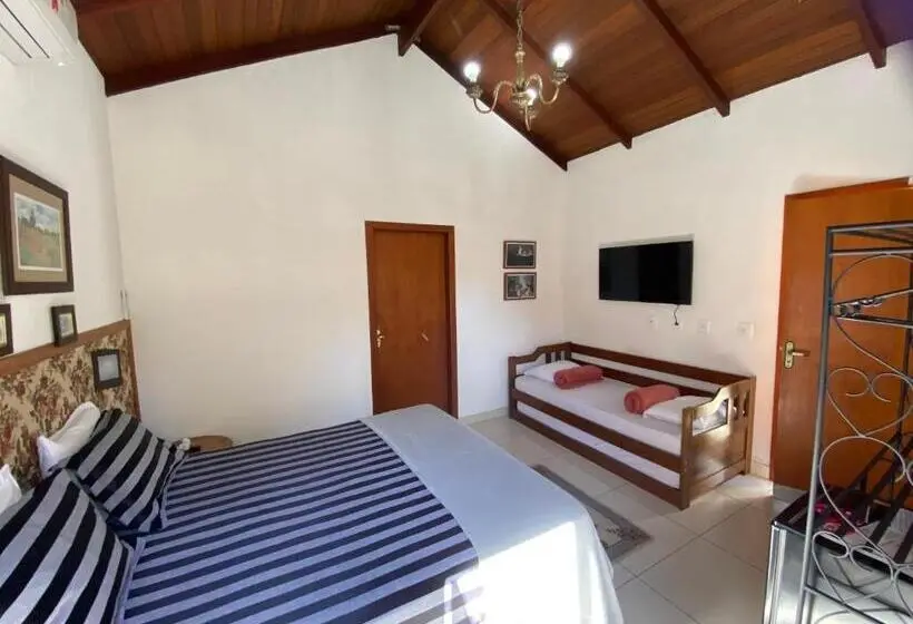 Sviitti Parveke, Casarão Coimbra Pousada Colonial
