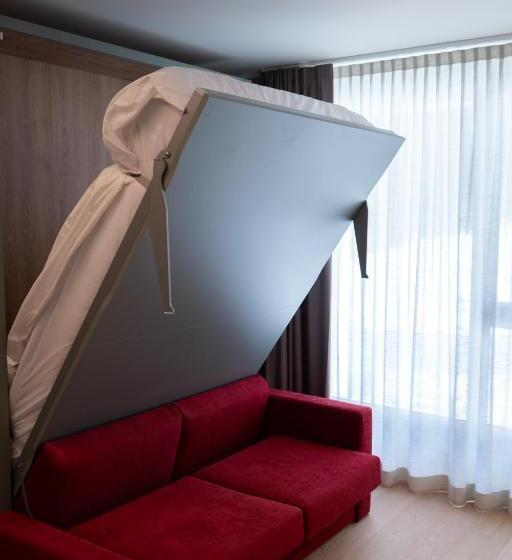 Полулюкс, Arbed Living Hotel   Supercharger