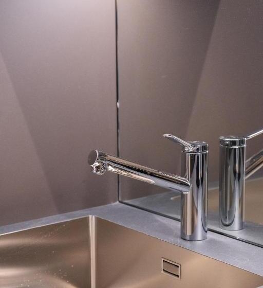 Полулюкс Повышенной Комфортности, Arbed Living Hotel   Supercharger