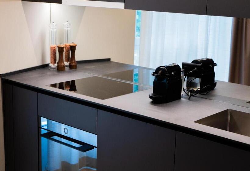 Люкс Повышенной Комфортности, Arbed Living Hotel   Supercharger