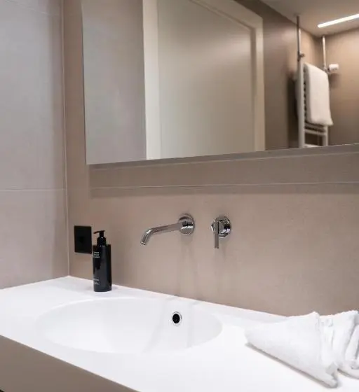 メゾネットスイート, Arbed Living Hotel   Supercharger