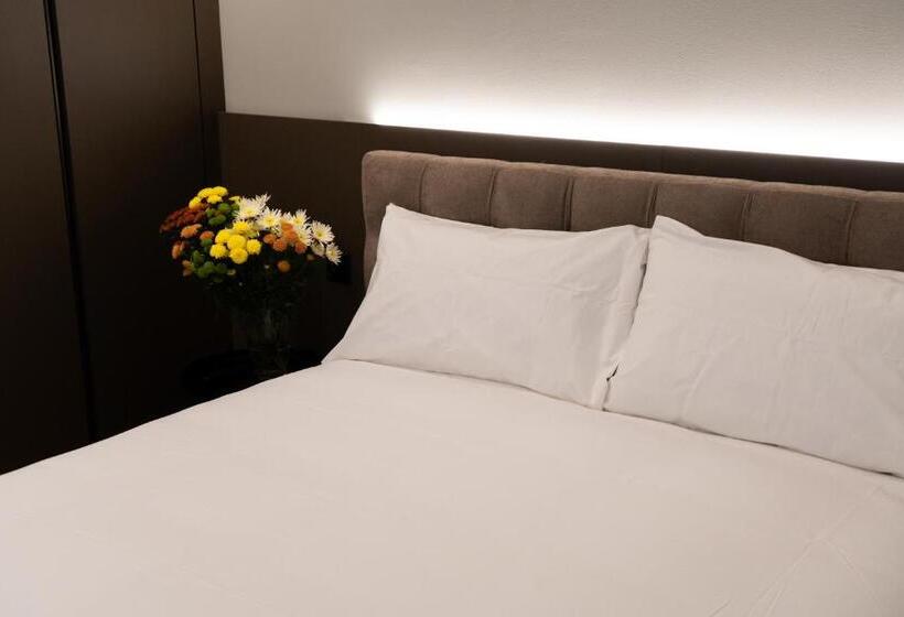 سوئیت با بالکن, Arbed Living Hotel   Supercharger