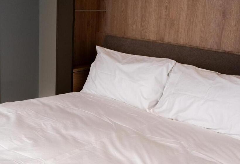 سوییت, Arbed Living Hotel   Supercharger