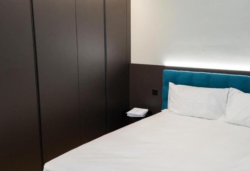 Люкс, Arbed Living Hotel   Supercharger