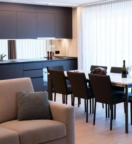 プレジデントスイートルーム, Arbed Living Hotel   Supercharger