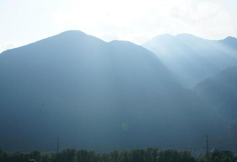 Президентский Люкс, Arbed Living Hotel   Supercharger