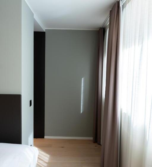 Президентский Люкс, Arbed Living Hotel   Supercharger