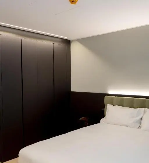 スーペリアースイート, Arbed Living Hotel   Supercharger