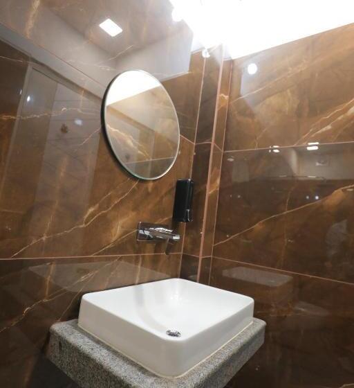 豪华房间, Ganpati