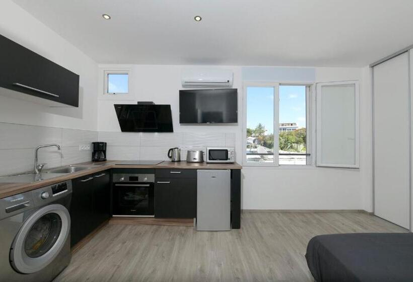 استودیوی استاندارد, Ocean House