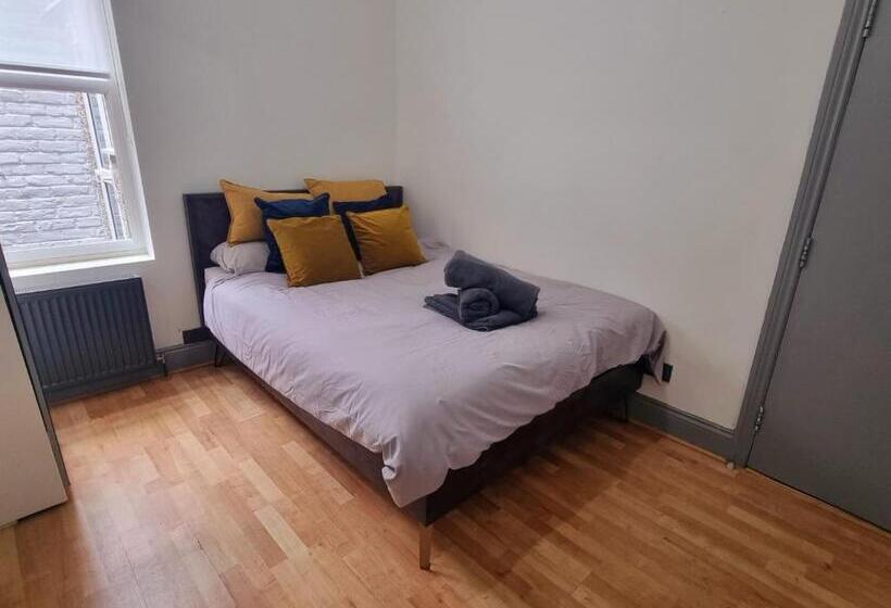 Номер Стандарт, Big Double Room, 20 Mins To London