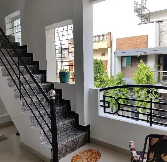اتاق استاندارد با بالکن, Krishnaalay Guest House