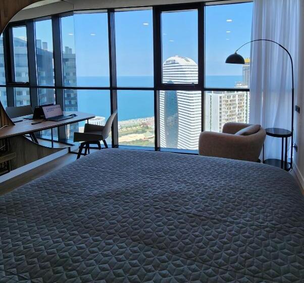 آپارتمان 1 خوابه با چشم‌انداز دریا, Sea View Plaza Batumi Centre