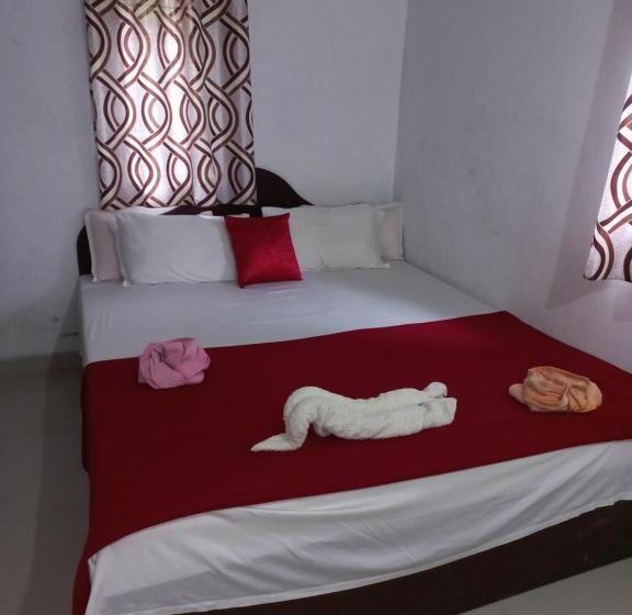 基本三人间, Edens Residency Thekkady