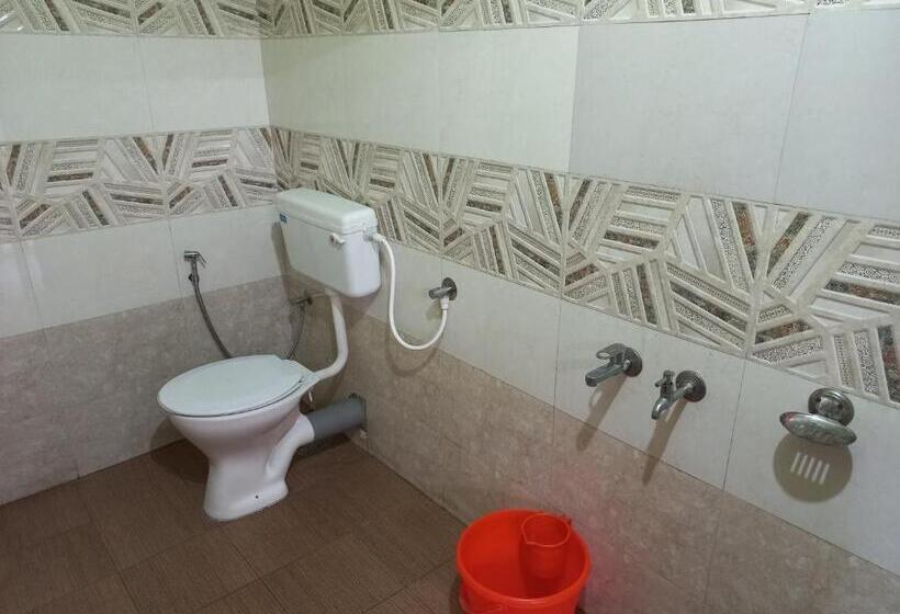 基本间, Edens Residency Thekkady