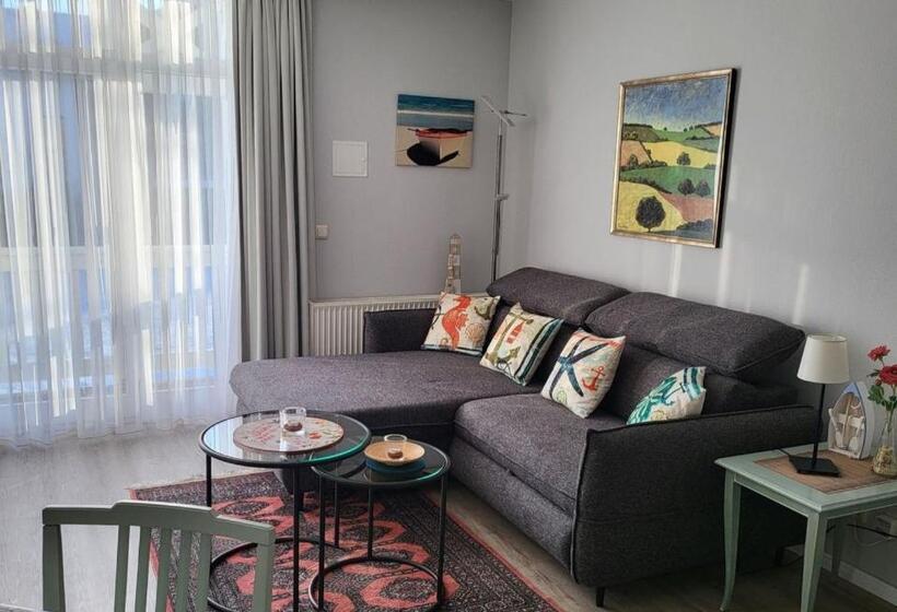 침실 1개 발코니 아파트, Tina