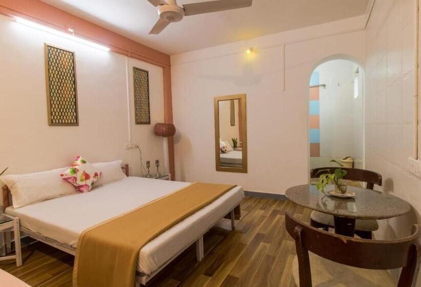 Chambre Standard Vue Jardin, Wandr Tabletop