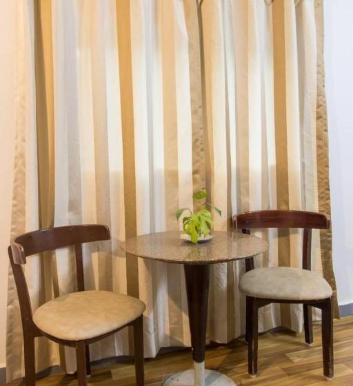 Номер Стандарт Вид на Сад, Wandr Tabletop