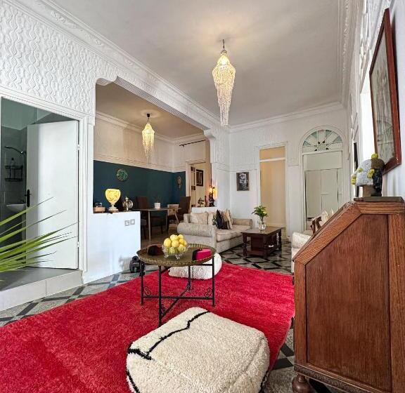 اتاق خانوادگی با چشم‌انداز دریا, Mar Y Montana House