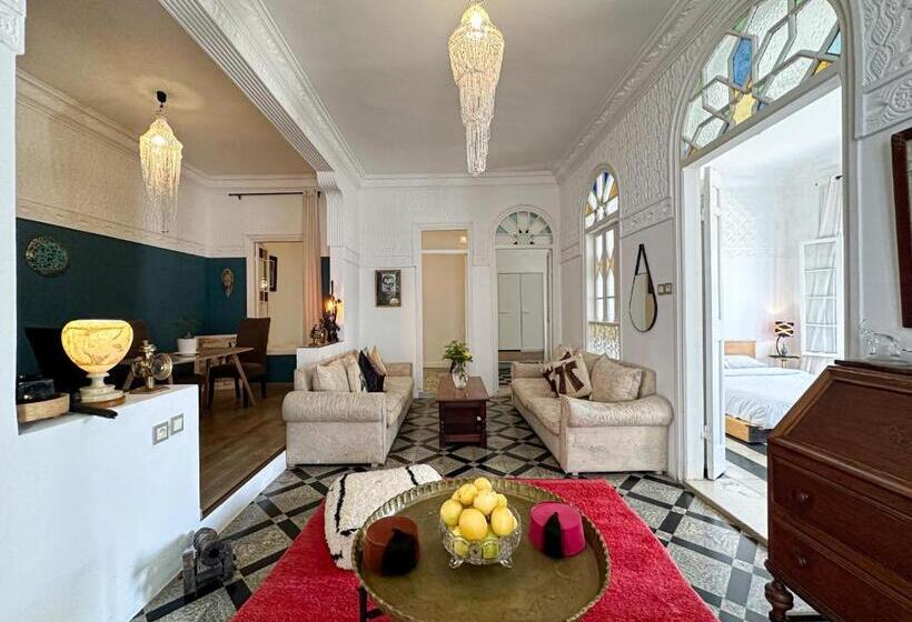 اتاق خانوادگی با چشم‌انداز دریا, Mar Y Montana House