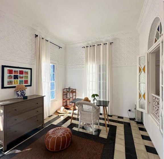 اتاق خانوادگی با چشم‌انداز دریا, Mar Y Montana House