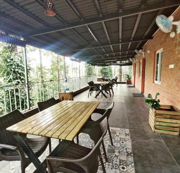 חדר סטנדרט לארבעה, 100 Oaks Estate