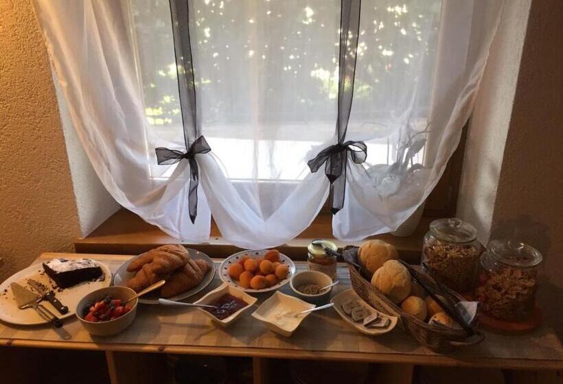 غرفة عائلية, Castelcharme B&b